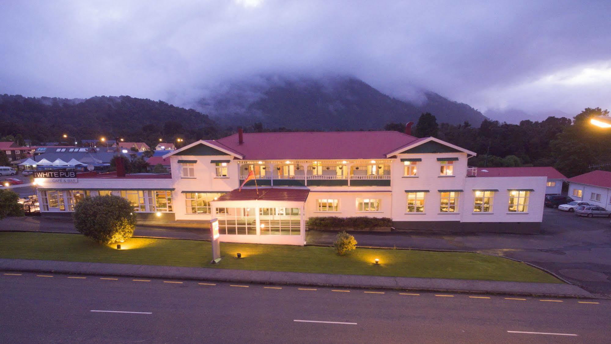 Heartland Hotel Fox Glacier Buitenkant foto